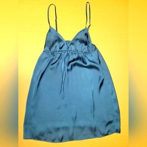 Chemise, very pretty blue, adjustable straps size sm, elastic under bust